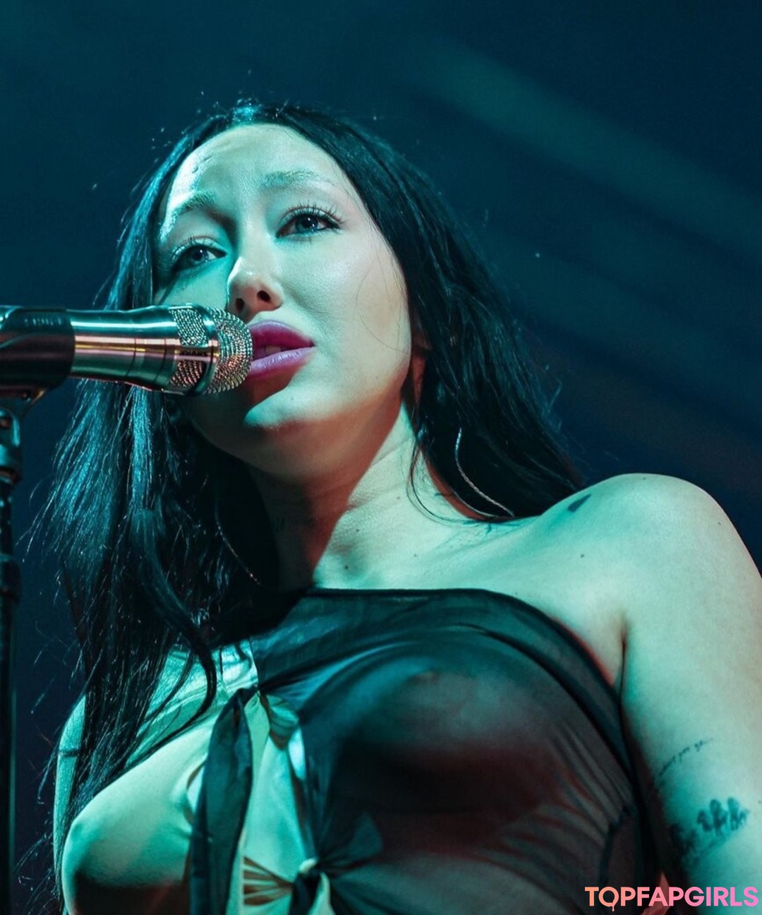 Foto desnuda filtrada de OnlyFans de Noah Cyrus #420 Foto desnuda filtrada de OnlyFans de Noah Cyrus #420