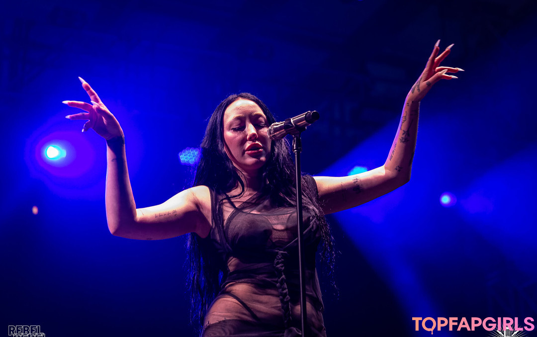 Foto desnuda filtrada de OnlyFans de Noah Cyrus #426 Foto desnuda filtrada de OnlyFans de Noah Cyrus #426