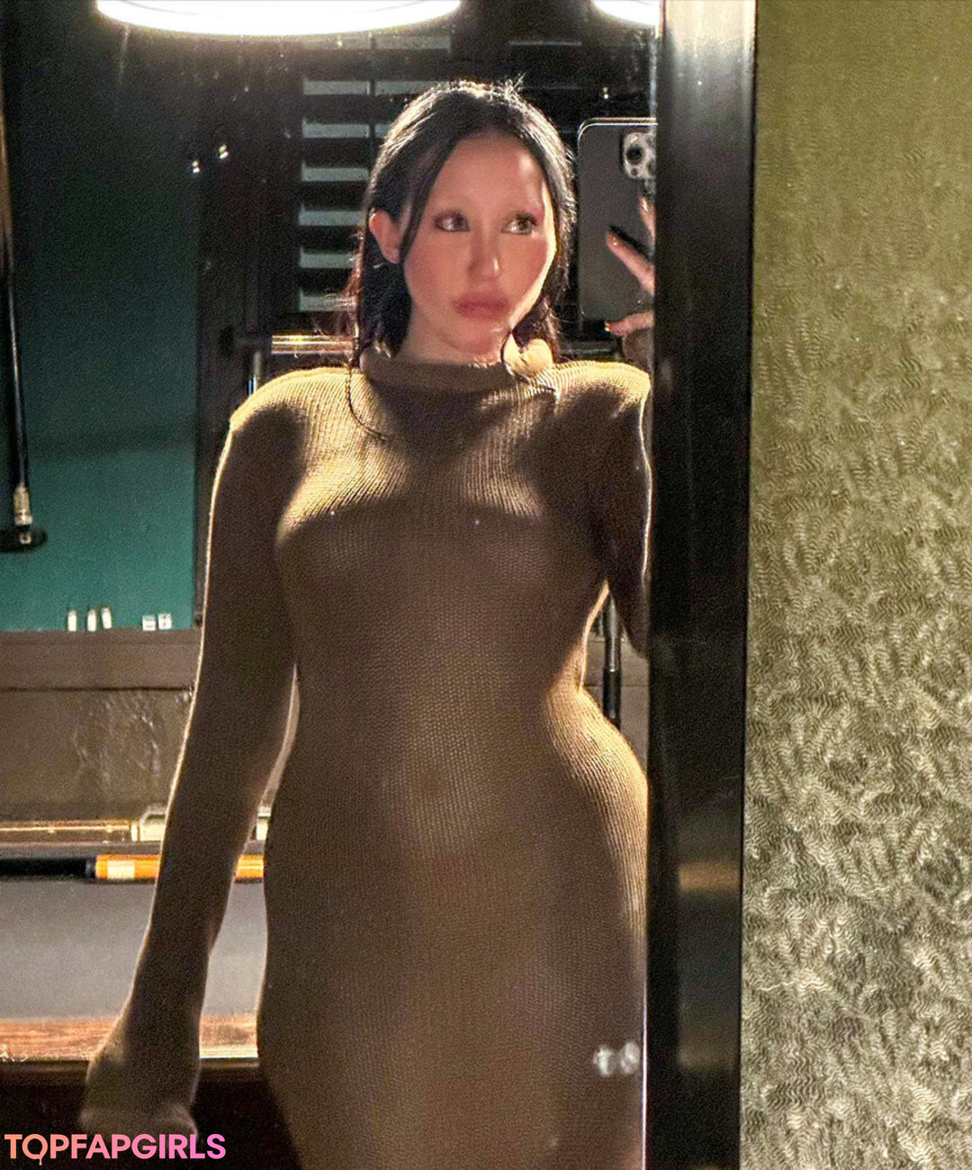 Foto desnuda filtrada de OnlyFans de Noah Cyrus #443 Foto desnuda filtrada de OnlyFans de Noah Cyrus #443