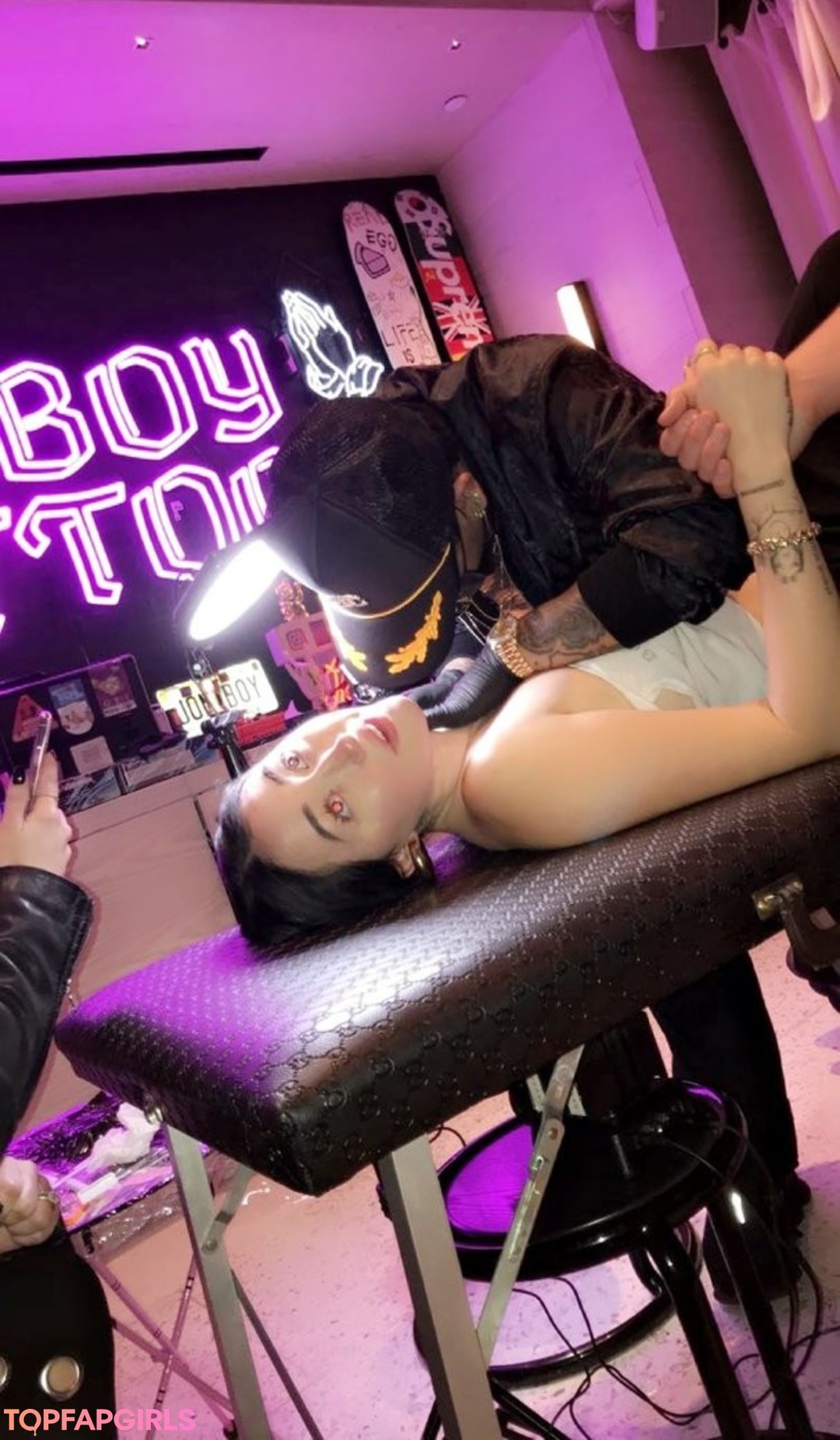 Foto desnuda filtrada de OnlyFans de Noah Cyrus #67 Foto desnuda filtrada de OnlyFans de Noah Cyrus #67