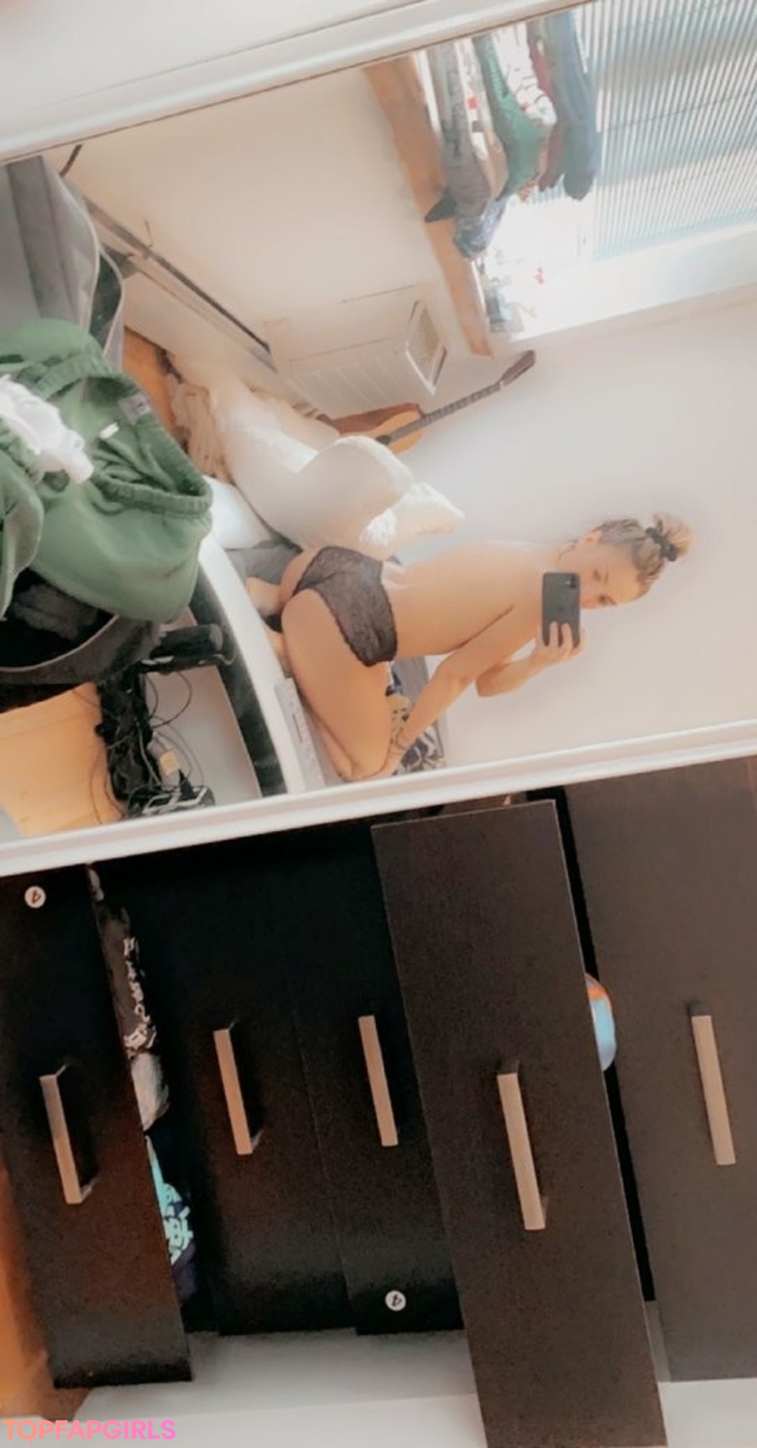 Foto desnuda filtrada de OnlyFans de Noah Cyrus #7 Foto desnuda filtrada de OnlyFans de Noah Cyrus #7