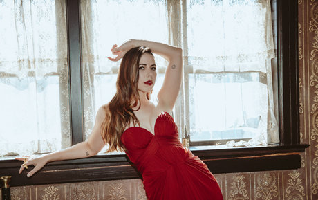 Foto desnuda filtrada de OnlyFans de Laura Bailey