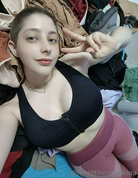 Mikomi Hokina