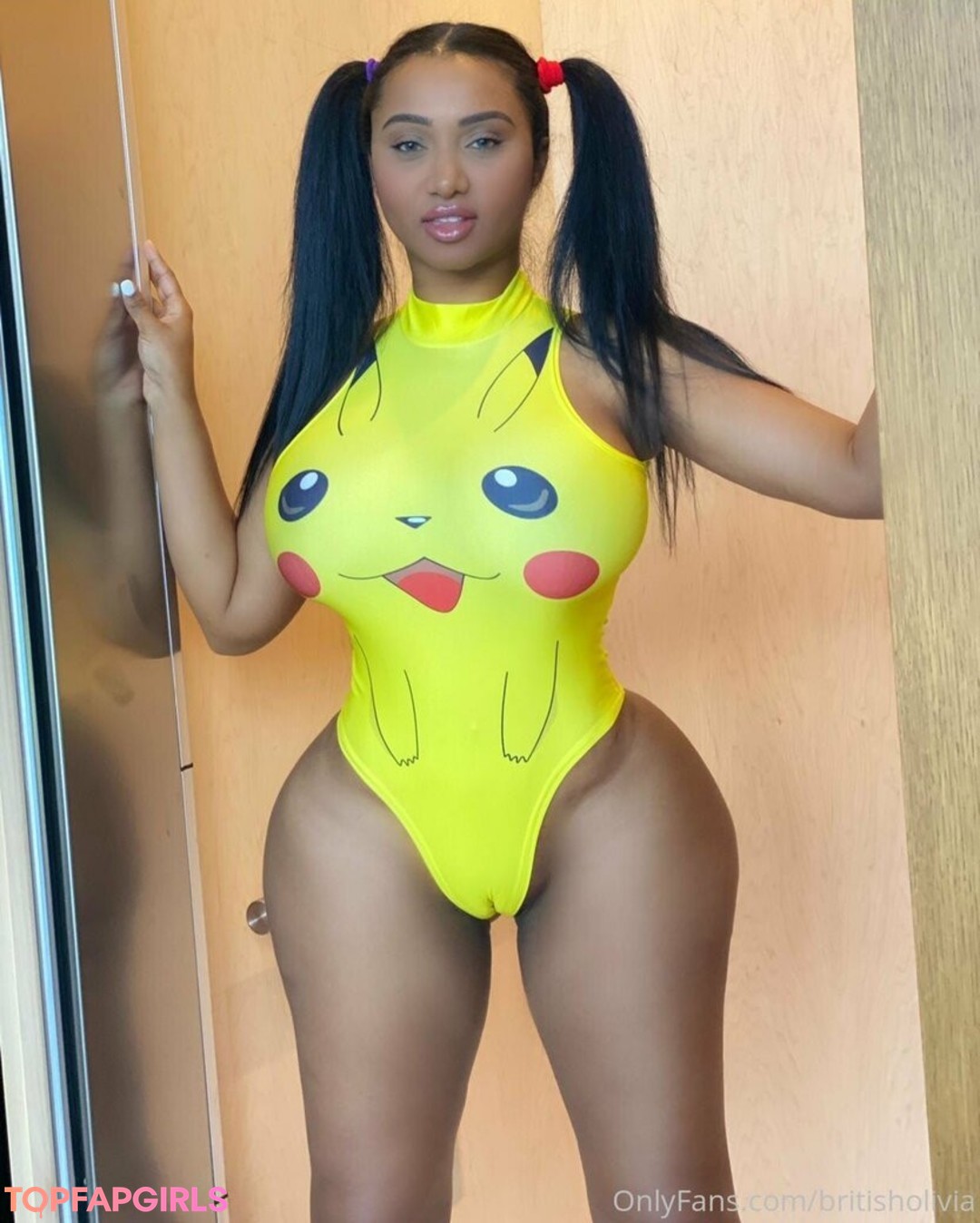 Foto desnuda filtrada de OnlyFans de Britisholivia #37 Foto desnuda filtrada de OnlyFans de Britisholivia #37