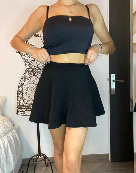 Foto desnuda filtrada de OnlyFans de Alaiajeanneau
