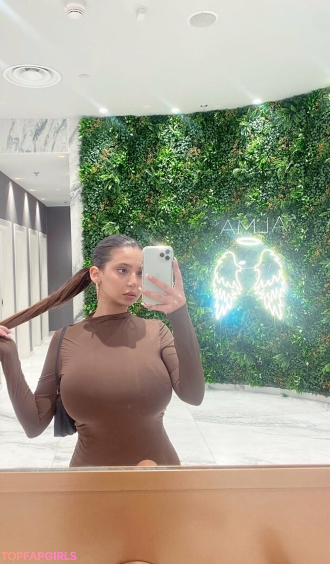 Foto desnuda filtrada de OnlyFans de Coral Sharon #529 Foto desnuda filtrada de OnlyFans de Coral Sharon #529