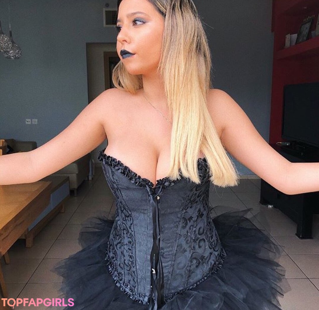 Foto desnuda filtrada de OnlyFans de Coral Sharon #714 Foto desnuda filtrada de OnlyFans de Coral Sharon #714