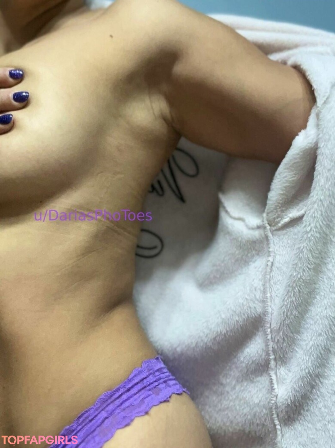 Foto desnuda filtrada de OnlyFans de Armpit Fetish #320 Foto desnuda filtrada de OnlyFans de Armpit Fetish #320