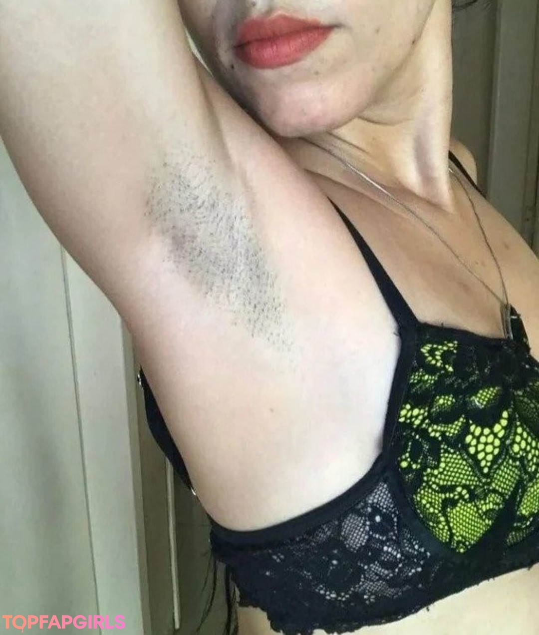 Foto desnuda filtrada de OnlyFans de Armpit Fetish #428 Foto desnuda filtrada de OnlyFans de Armpit Fetish #428