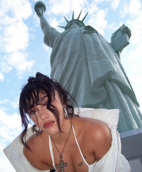 Lourdes Leon