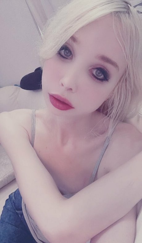 Sarina Valentina