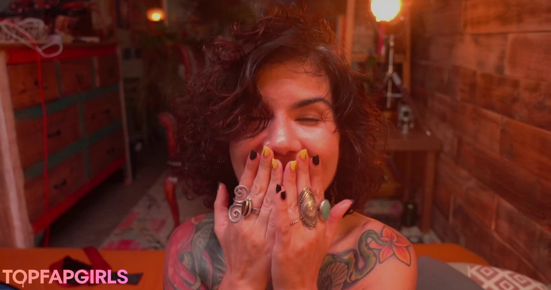 Foto desnuda filtrada de OnlyFans de Frankie Rivers #20 Foto desnuda filtrada de OnlyFans de Frankie Rivers #20