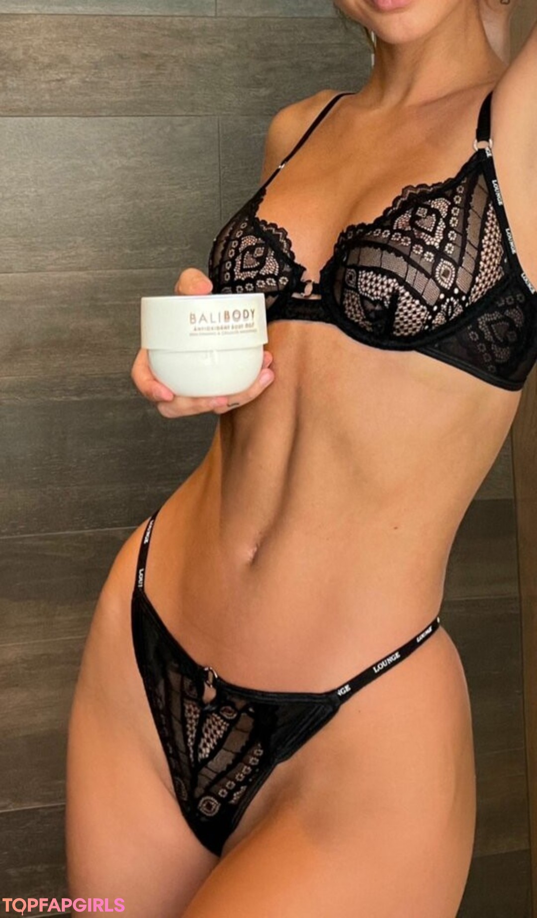 Foto desnuda filtrada de OnlyFans de Brit Manuela #1220