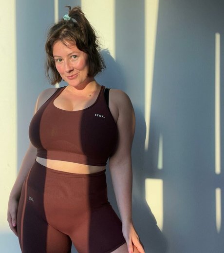 Foto desnuda filtrada de OnlyFans de Bel Larcombe