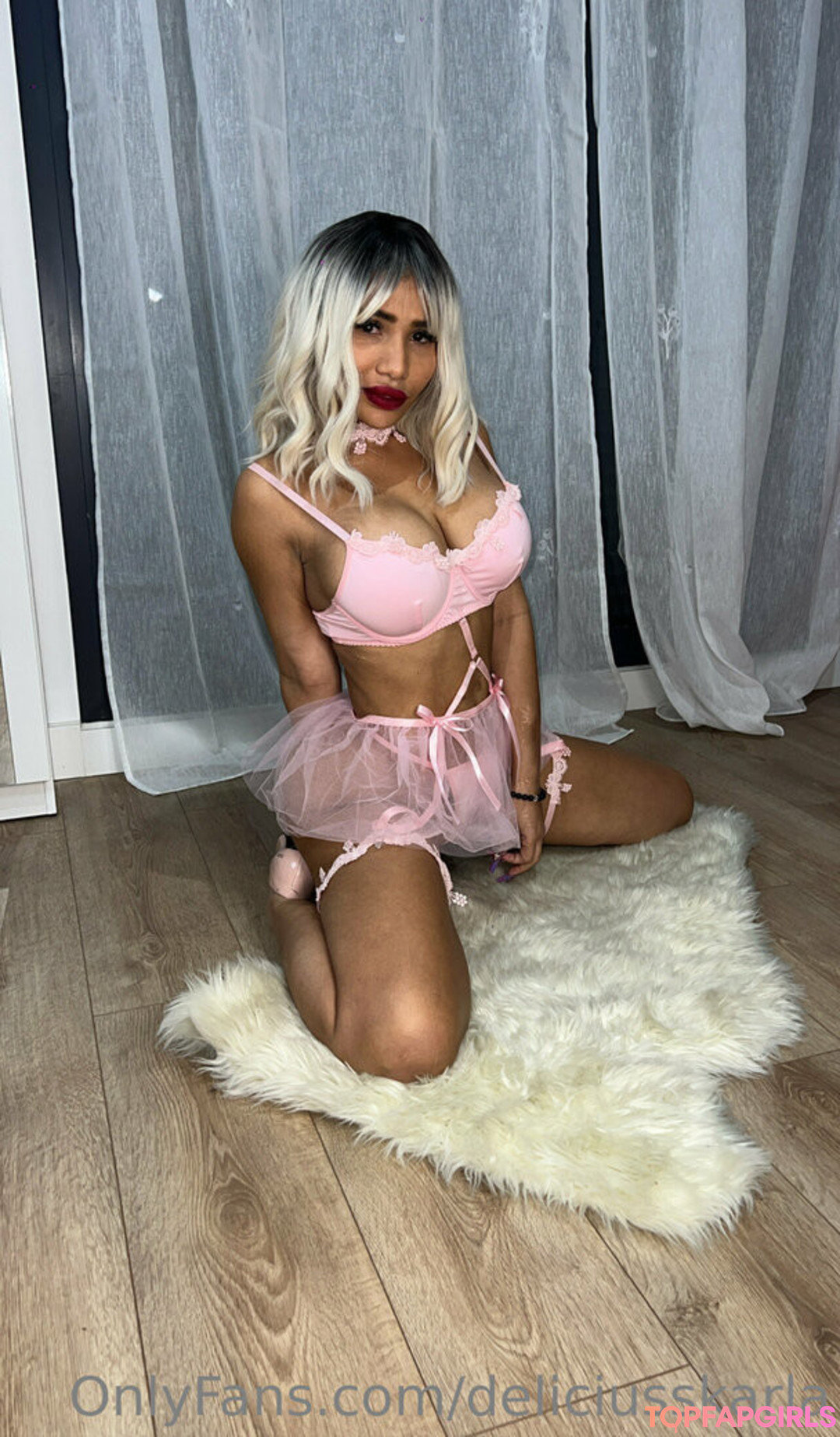 Foto desnuda filtrada de OnlyFans de Deliciusstinnykate #65 Foto desnuda filtrada de OnlyFans de Deliciusstinnykate #65