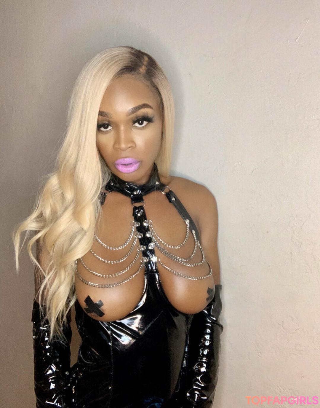 Foto desnuda filtrada de OnlyFans de Samanthaporsha #15 Foto desnuda filtrada de OnlyFans de Samanthaporsha #15