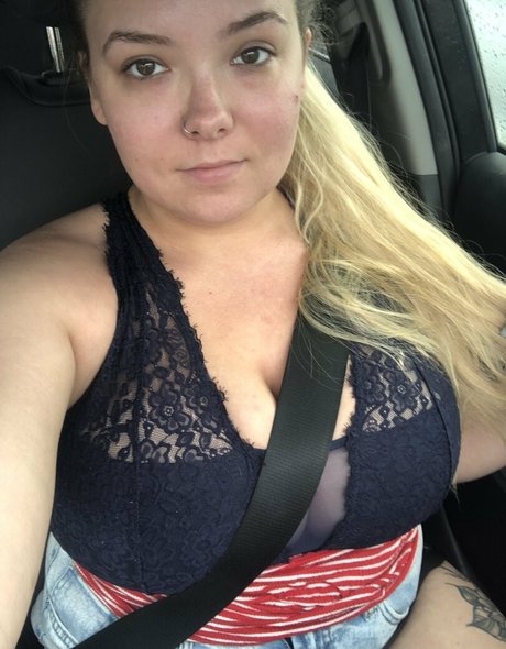 Foto desnuda filtrada de OnlyFans de Chloenyxxxvip