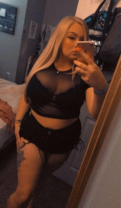 Foto desnuda filtrada de OnlyFans de Chloenyxxxvip