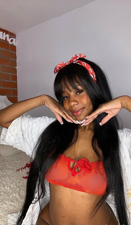 Foto desnuda filtrada de OnlyFans de Giuliavalencia