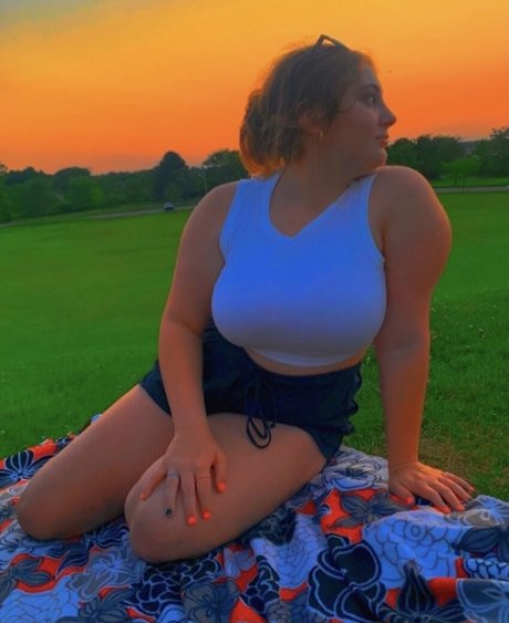 Alyssa Holmes 69