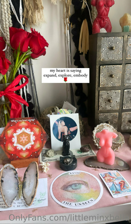 Foto desnuda filtrada de OnlyFans de Littleminxbella