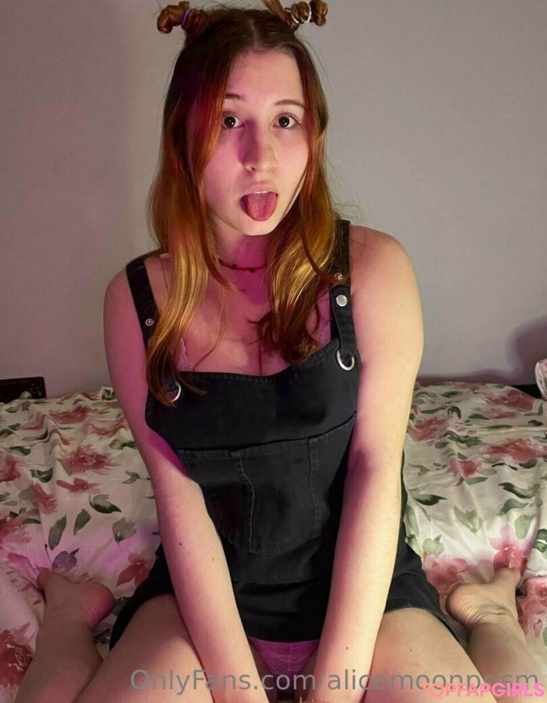 Foto desnuda filtrada de OnlyFans de Alicemoonprism #58 Foto desnuda filtrada de OnlyFans de Alicemoonprism #58