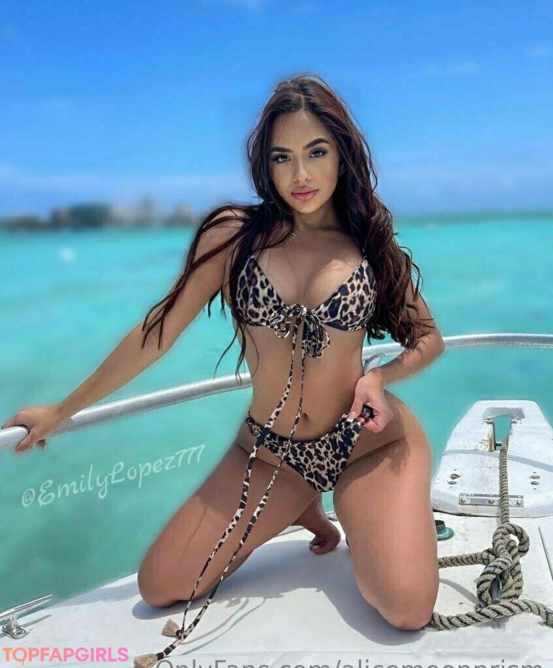 Foto desnuda filtrada de OnlyFans de Alicemoonprism #73 Foto desnuda filtrada de OnlyFans de Alicemoonprism #73