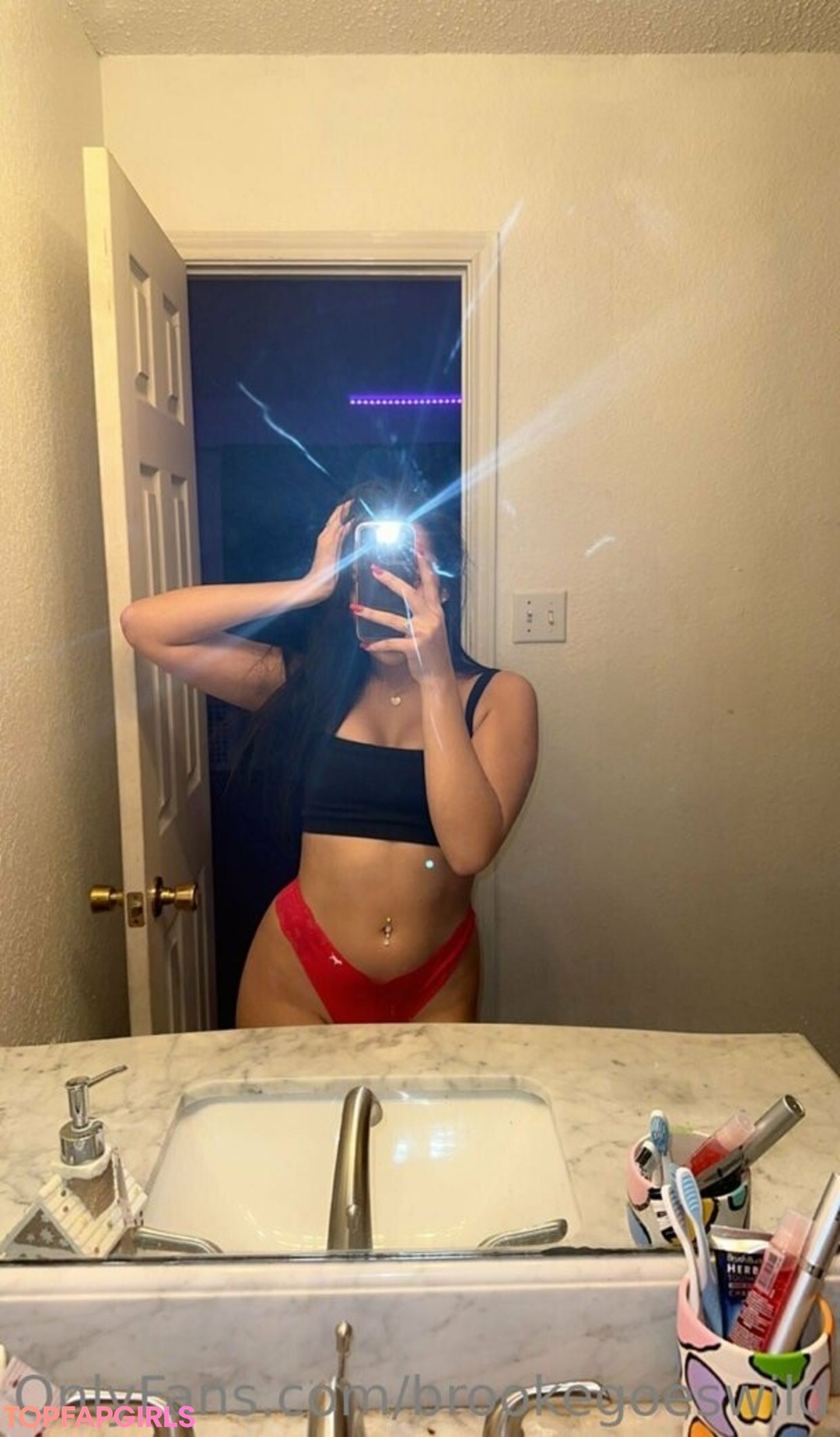 Foto desnuda filtrada de OnlyFans de Brookegoeswild #101 Foto desnuda filtrada de OnlyFans de Brookegoeswild #101