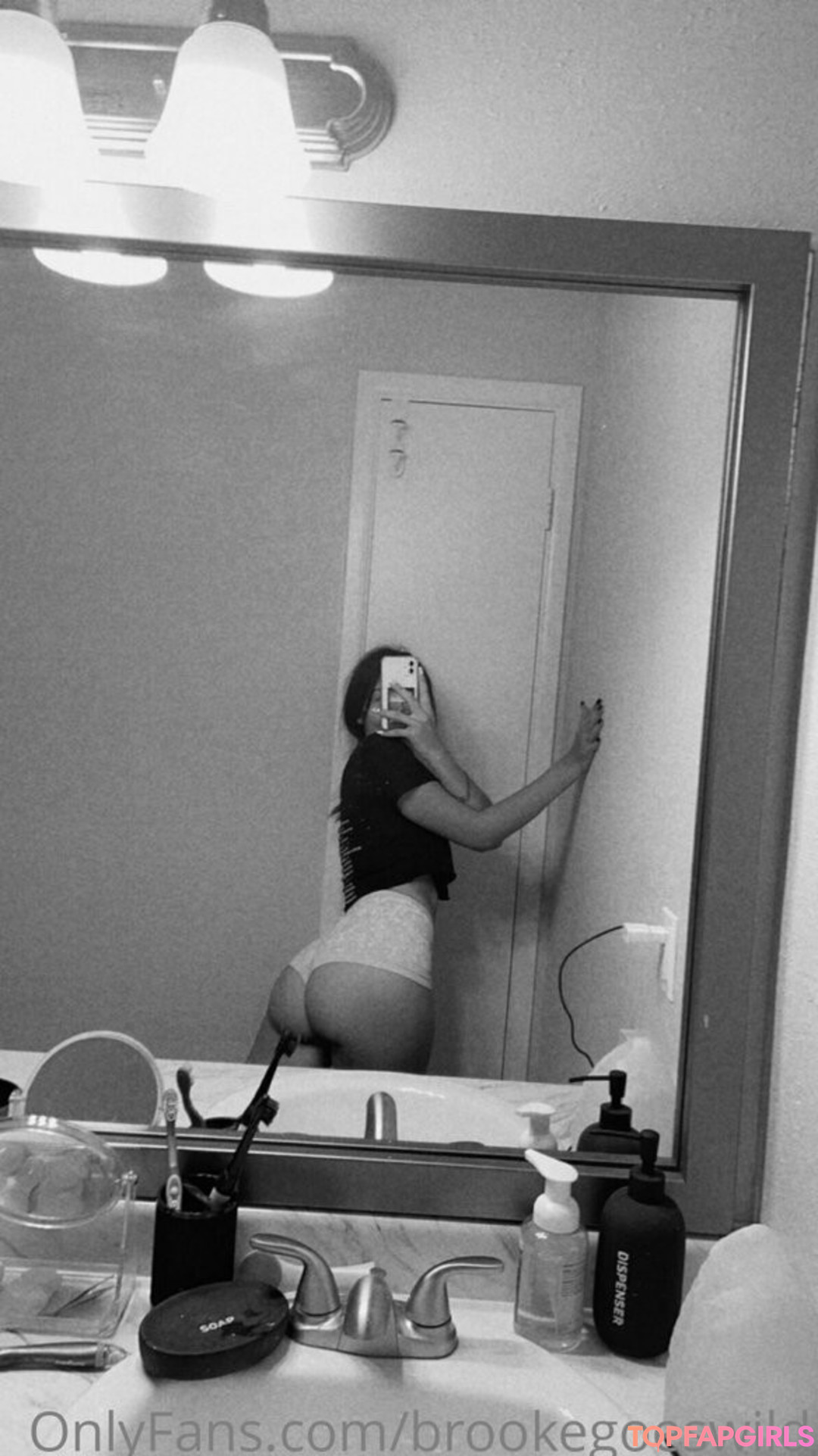 Foto desnuda filtrada de OnlyFans de Brookegoeswild #19 Foto desnuda filtrada de OnlyFans de Brookegoeswild #19