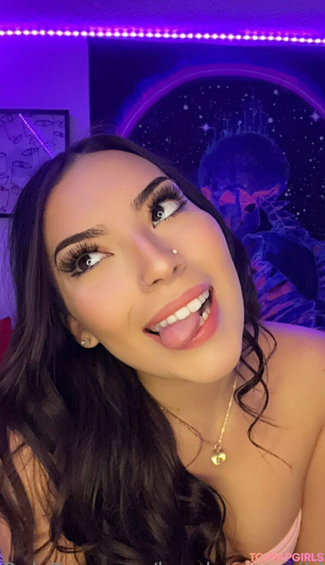 Foto desnuda filtrada de OnlyFans de Brookegoeswild #79 Foto desnuda filtrada de OnlyFans de Brookegoeswild #79