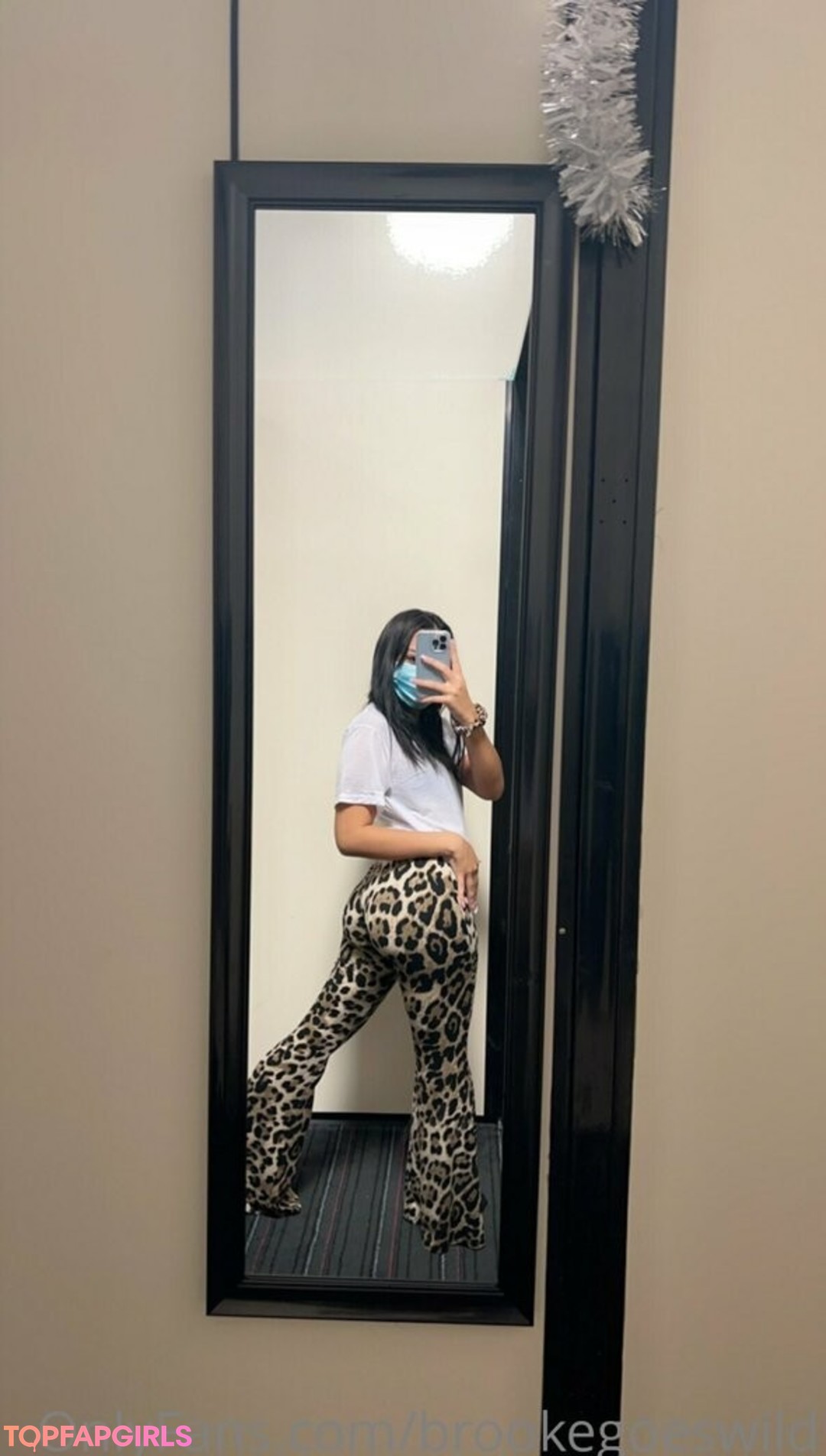 Foto desnuda filtrada de OnlyFans de Brookegoeswild #9 Foto desnuda filtrada de OnlyFans de Brookegoeswild #9