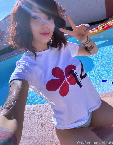 Foto desnuda filtrada de OnlyFans de Evierain