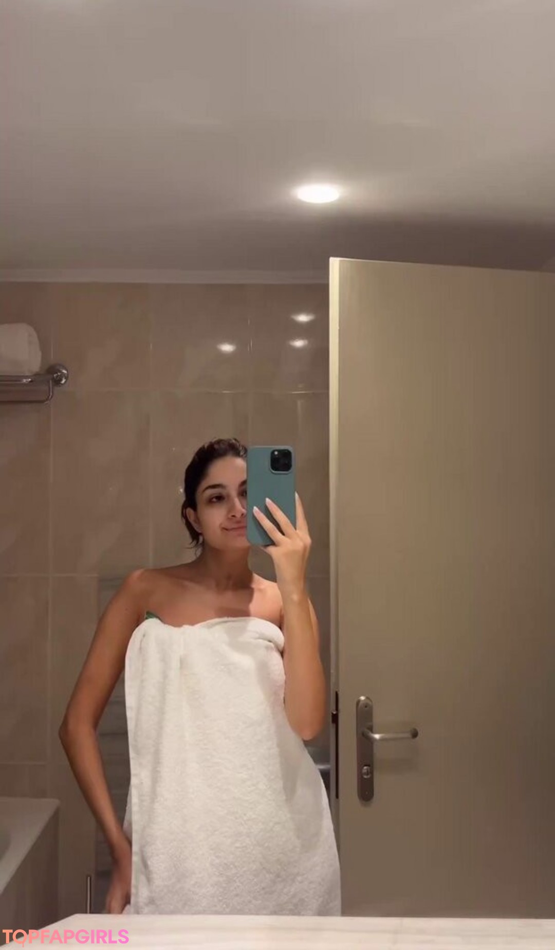 Foto desnuda filtrada de OnlyFans de Ischtar Isik #336 Foto desnuda filtrada de OnlyFans de Ischtar Isik #336