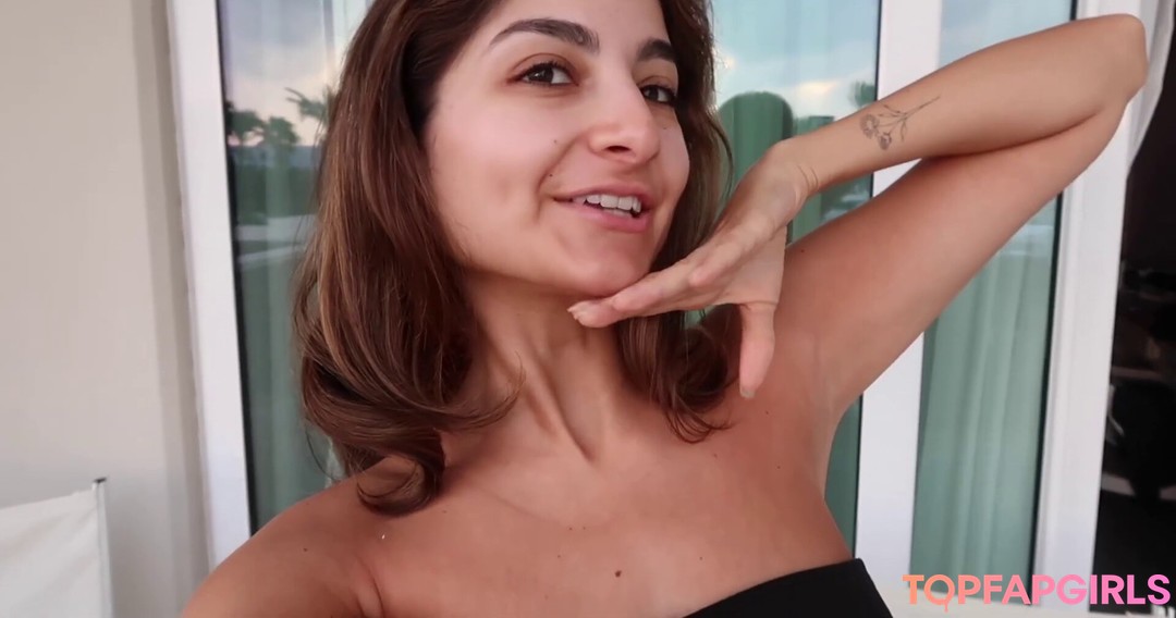 Foto desnuda filtrada de OnlyFans de Ischtar Isik #405 Foto desnuda filtrada de OnlyFans de Ischtar Isik #405
