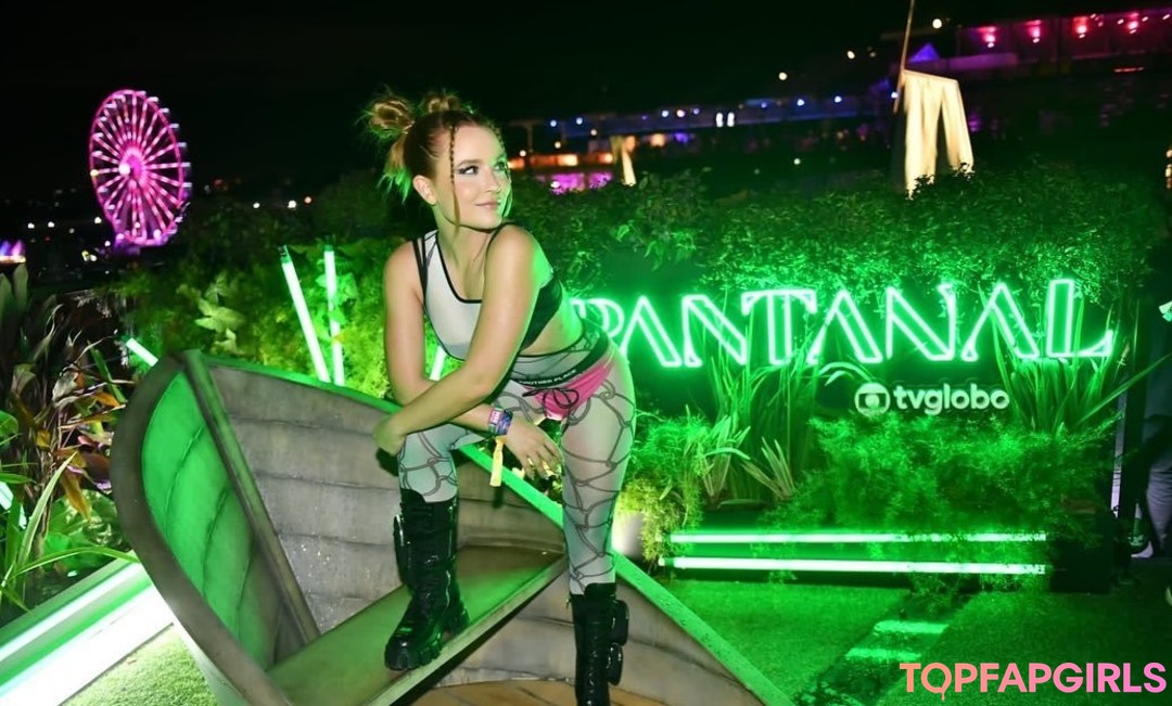 Foto desnuda filtrada de OnlyFans de Larissa Manoela #103 Foto desnuda filtrada de OnlyFans de Larissa Manoela #103