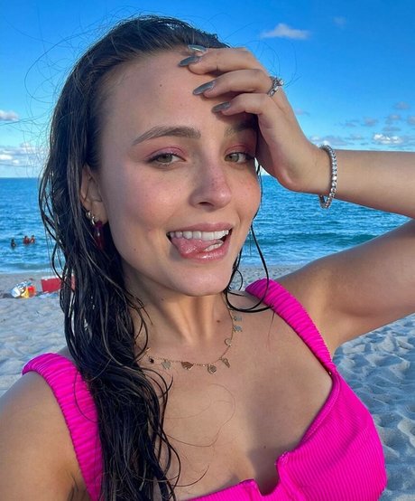 Larissa Manoela