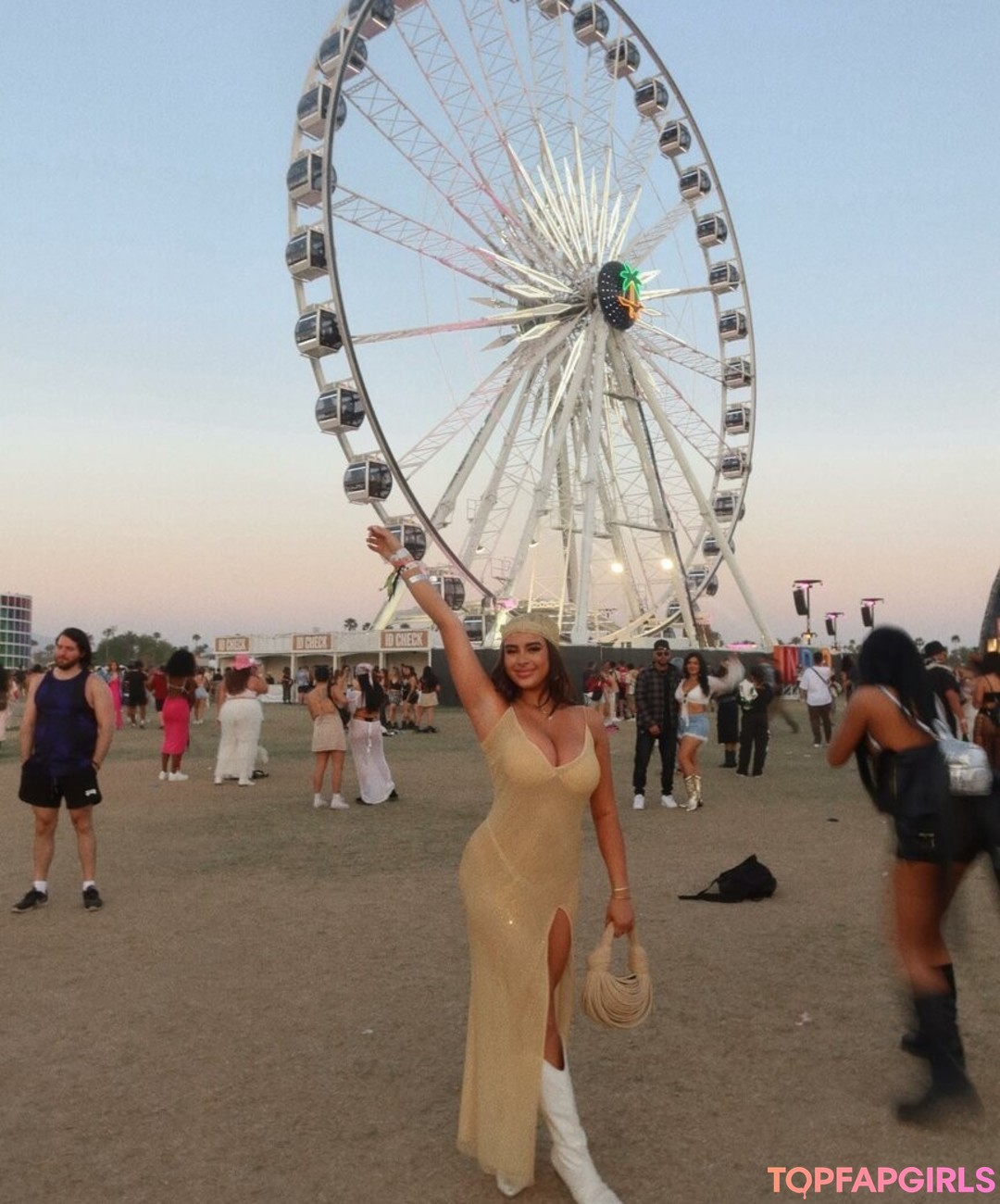 Foto desnuda filtrada de OnlyFans de Kalani Hilliker #135 Foto desnuda filtrada de OnlyFans de Kalani Hilliker #135