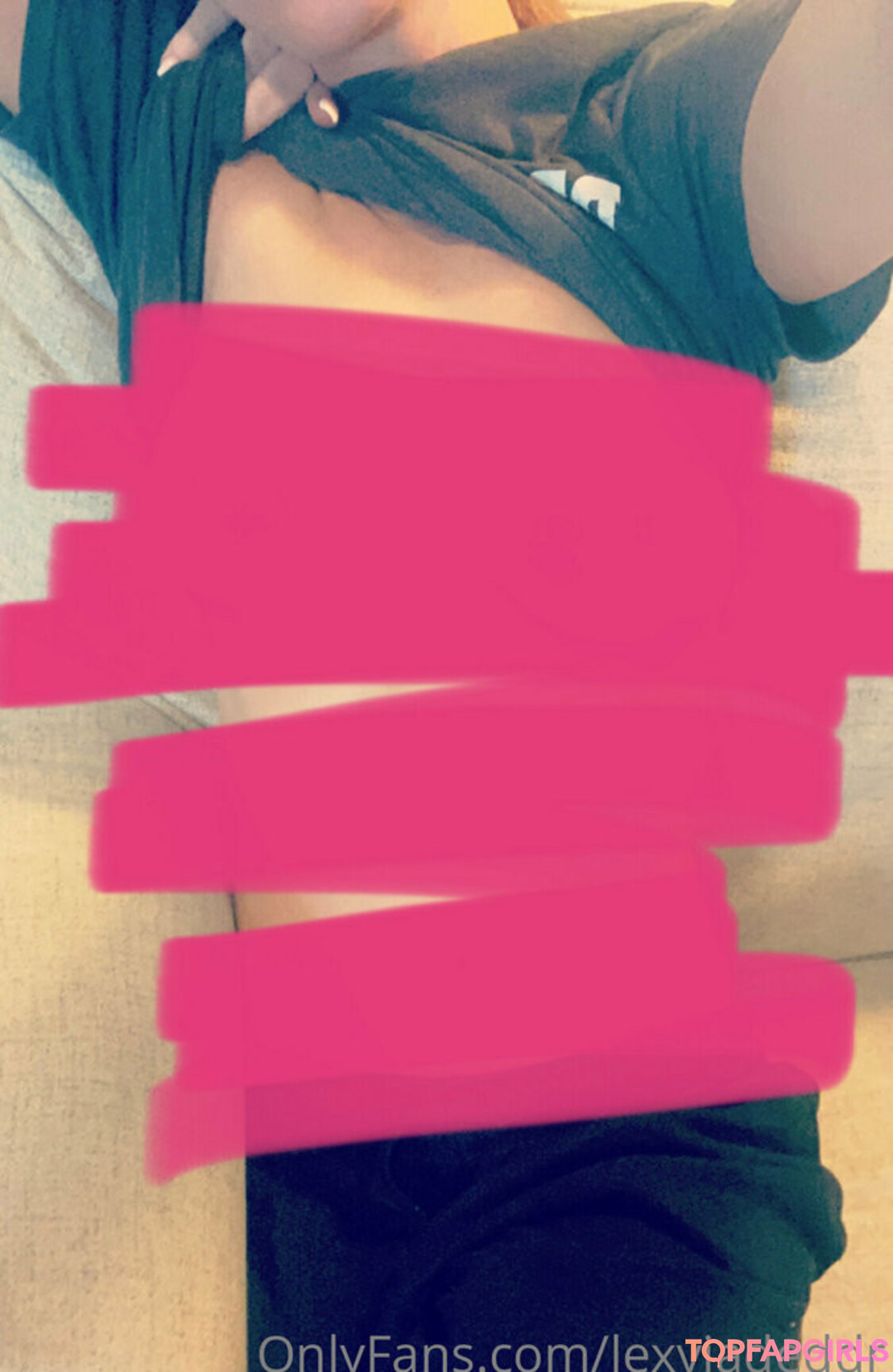 Foto desnuda filtrada de OnlyFans de Lexyjadeddr #27 Foto desnuda filtrada de OnlyFans de Lexyjadeddr #27