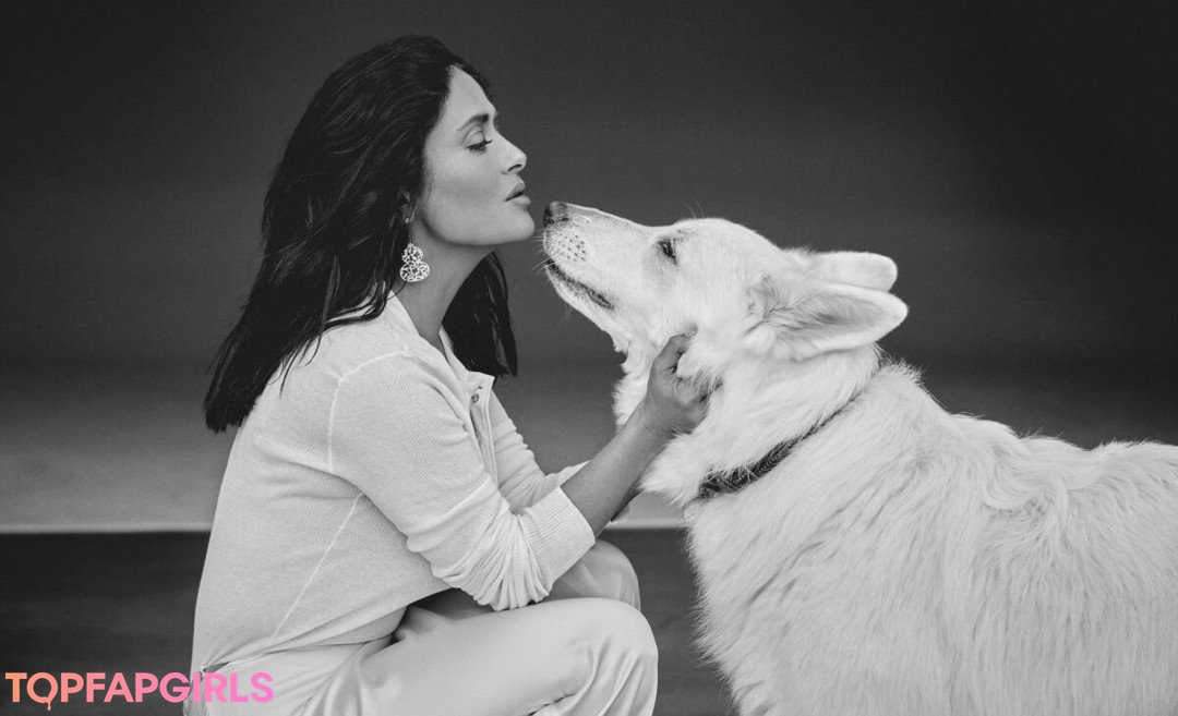 Foto desnuda filtrada de OnlyFans de Salma Hayek #580 Foto desnuda filtrada de OnlyFans de Salma Hayek #580