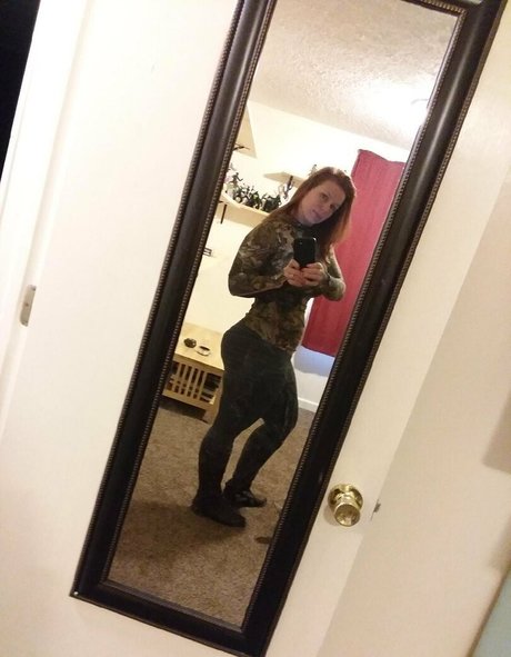 Bigbootymandyj1981