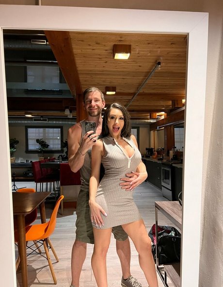 Foto desnuda filtrada de OnlyFans de Tradeofalljaks
