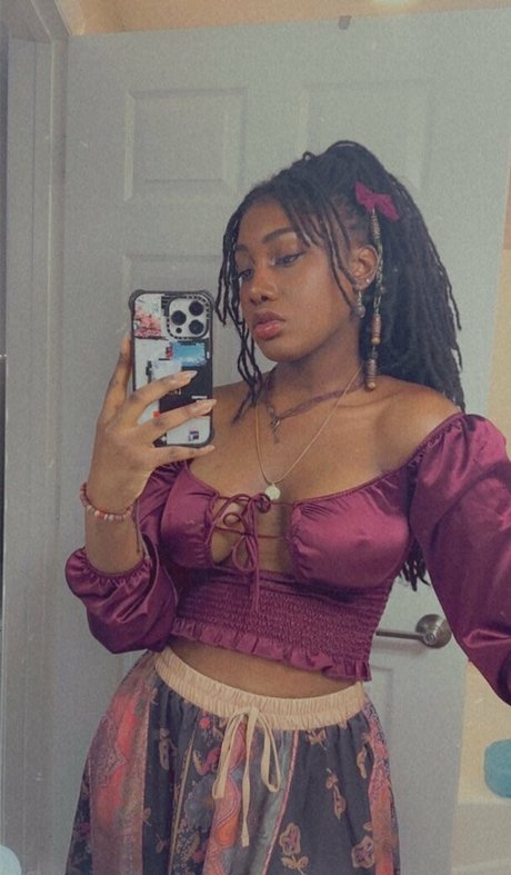 Foto desnuda filtrada de OnlyFans de Parissenpai