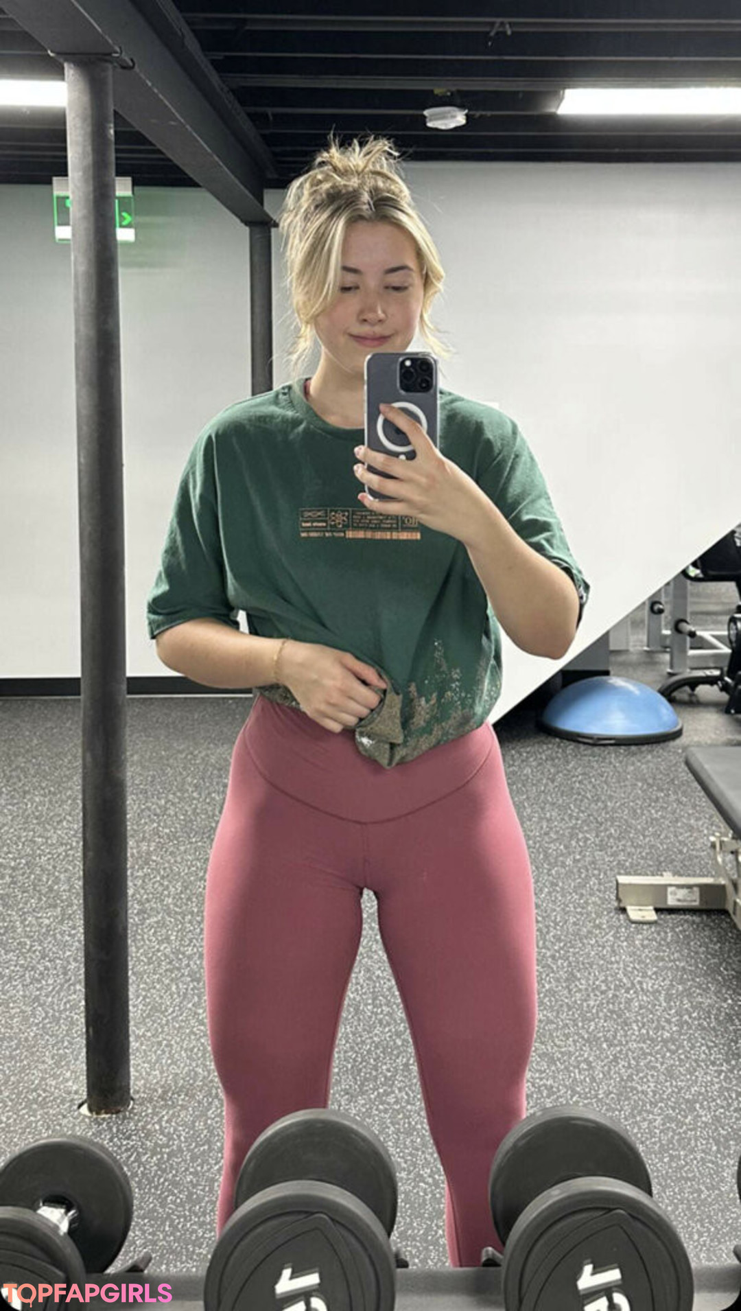 Foto desnuda filtrada de OnlyFans de Pineapplebrat #203 Foto desnuda filtrada de OnlyFans de Pineapplebrat #203