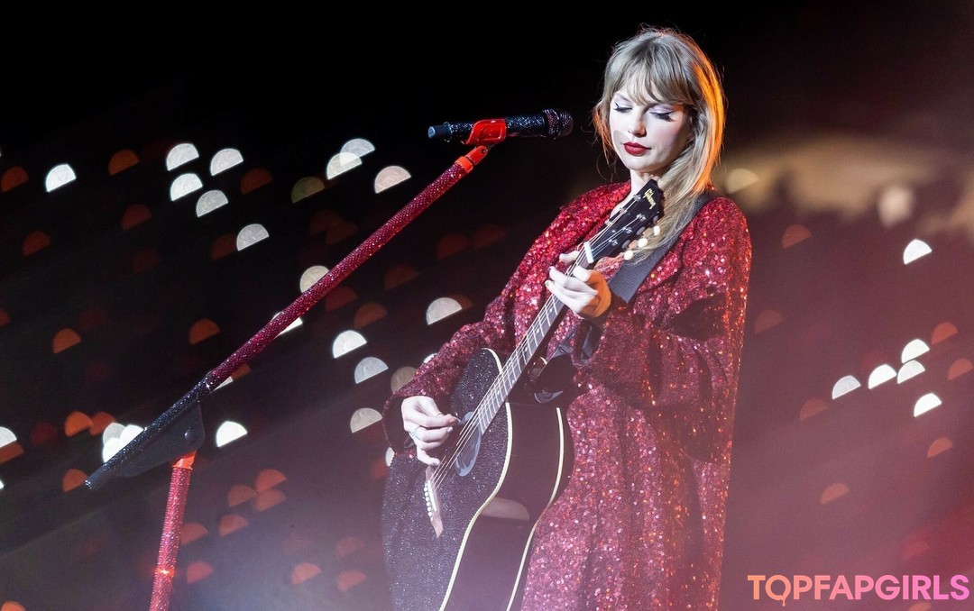 Foto desnuda filtrada de OnlyFans de Taylor Swift #1394