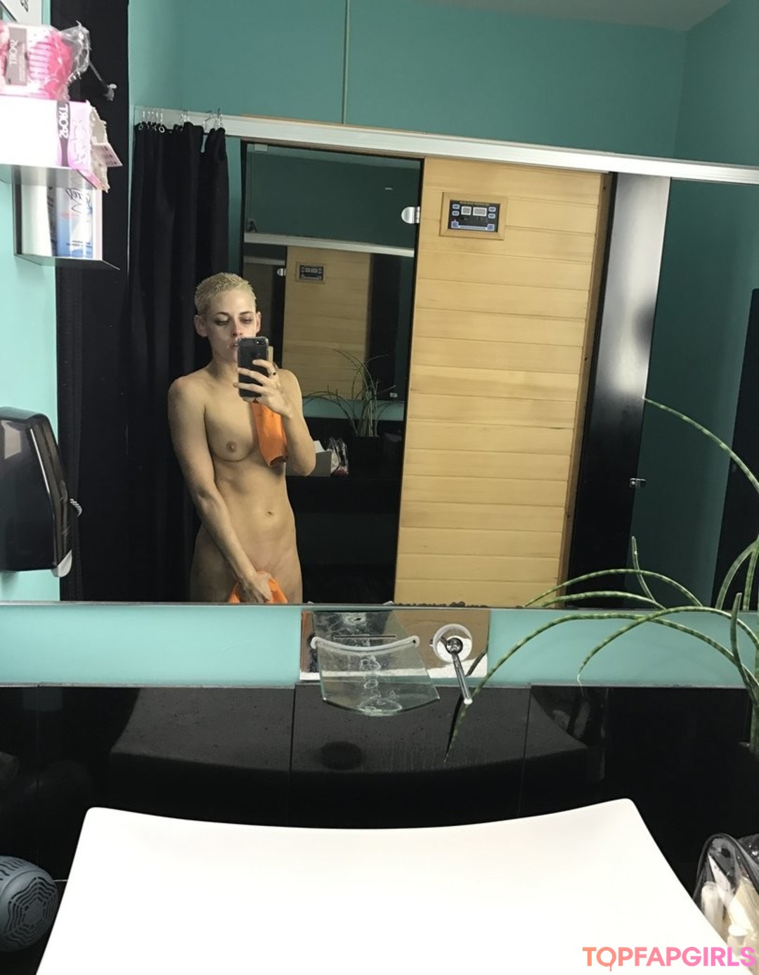 Foto desnuda filtrada de OnlyFans de Kristen Stewart #100 Foto desnuda filtrada de OnlyFans de Kristen Stewart #100
