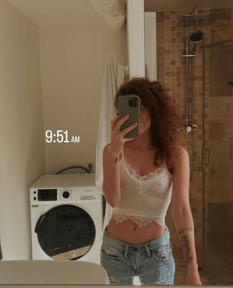 Lindsay Demeola