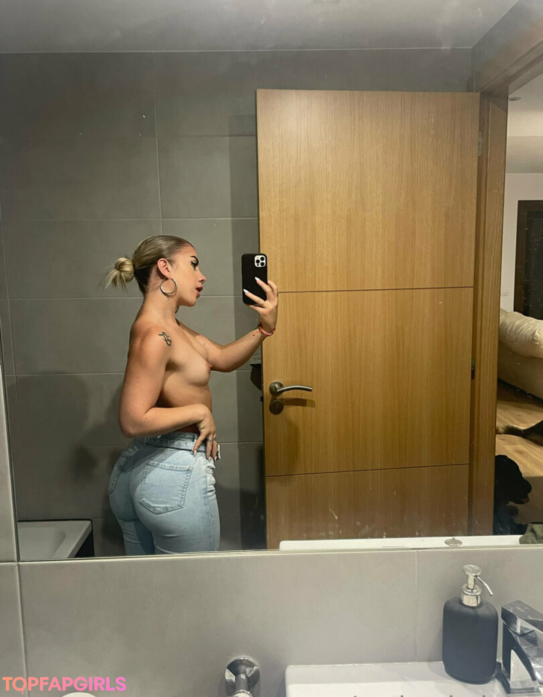 Foto desnuda filtrada de OnlyFans de Andyjazbaxxx #45 Foto desnuda filtrada de OnlyFans de Andyjazbaxxx #45