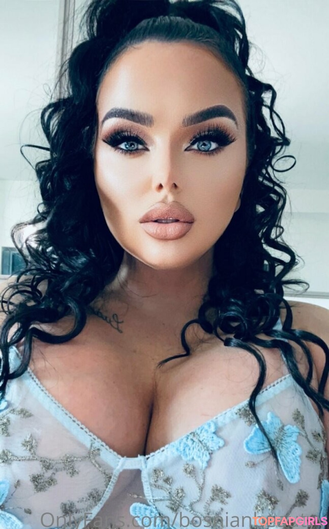 Foto desnuda filtrada de OnlyFans de Bosnianbeautyy #309 Foto desnuda filtrada de OnlyFans de Bosnianbeautyy #309