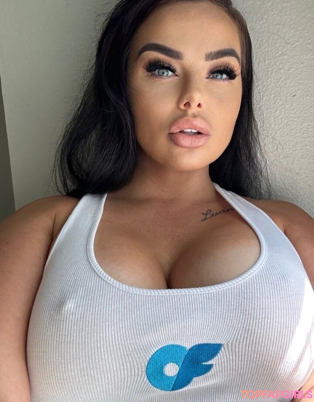 Foto desnuda filtrada de OnlyFans de Bosnianbeautyy #332 Foto desnuda filtrada de OnlyFans de Bosnianbeautyy #332