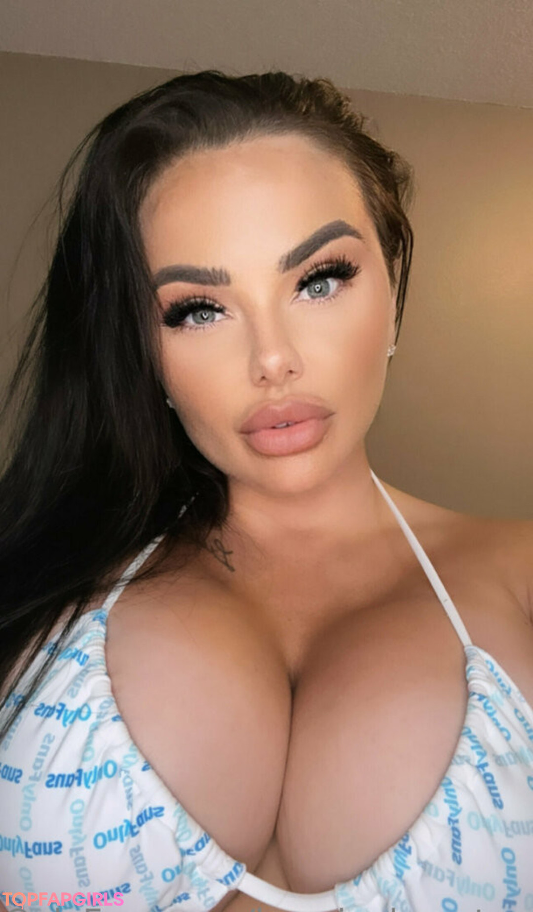 Foto desnuda filtrada de OnlyFans de Bosnianbeautyy #335 Foto desnuda filtrada de OnlyFans de Bosnianbeautyy #335